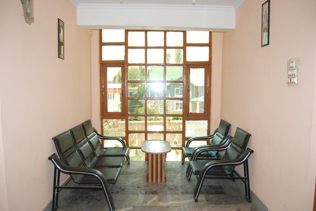 Hotel Azad Durgjan 외부 사진
